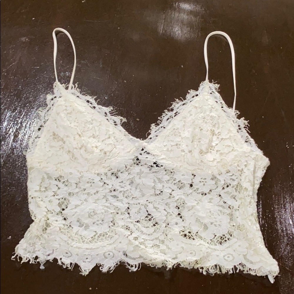 Express Lace Crop